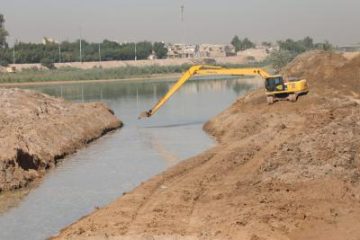 تداوم عملیات احداث کانال جدید آب‌رسانی به اسکله آبگیر تصفیه‌خانه شهید محمدی